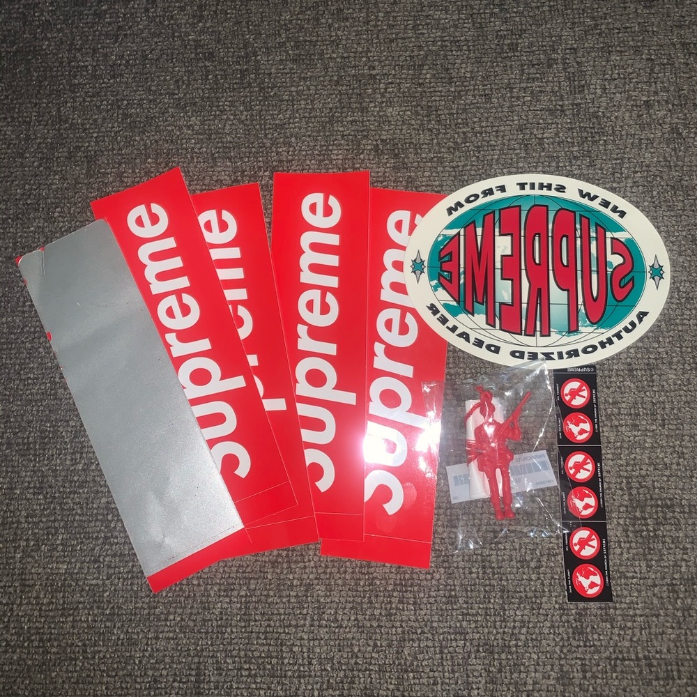 Supreme Accessories